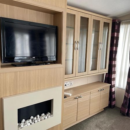 Rockley Park Private Holiday Homes 풀 외부 사진
