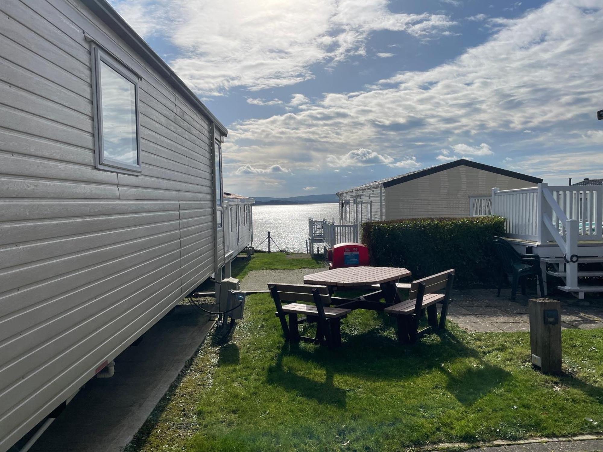Rockley Park Private Holiday Homes 풀 외부 사진