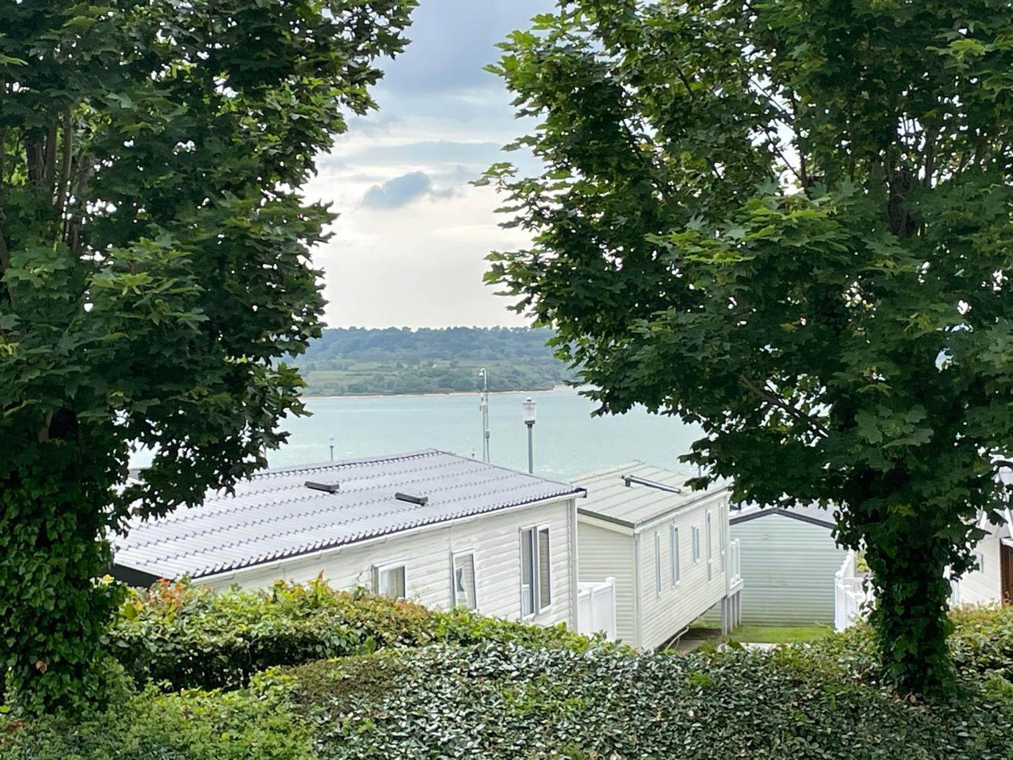 Rockley Park Private Holiday Homes 풀 외부 사진