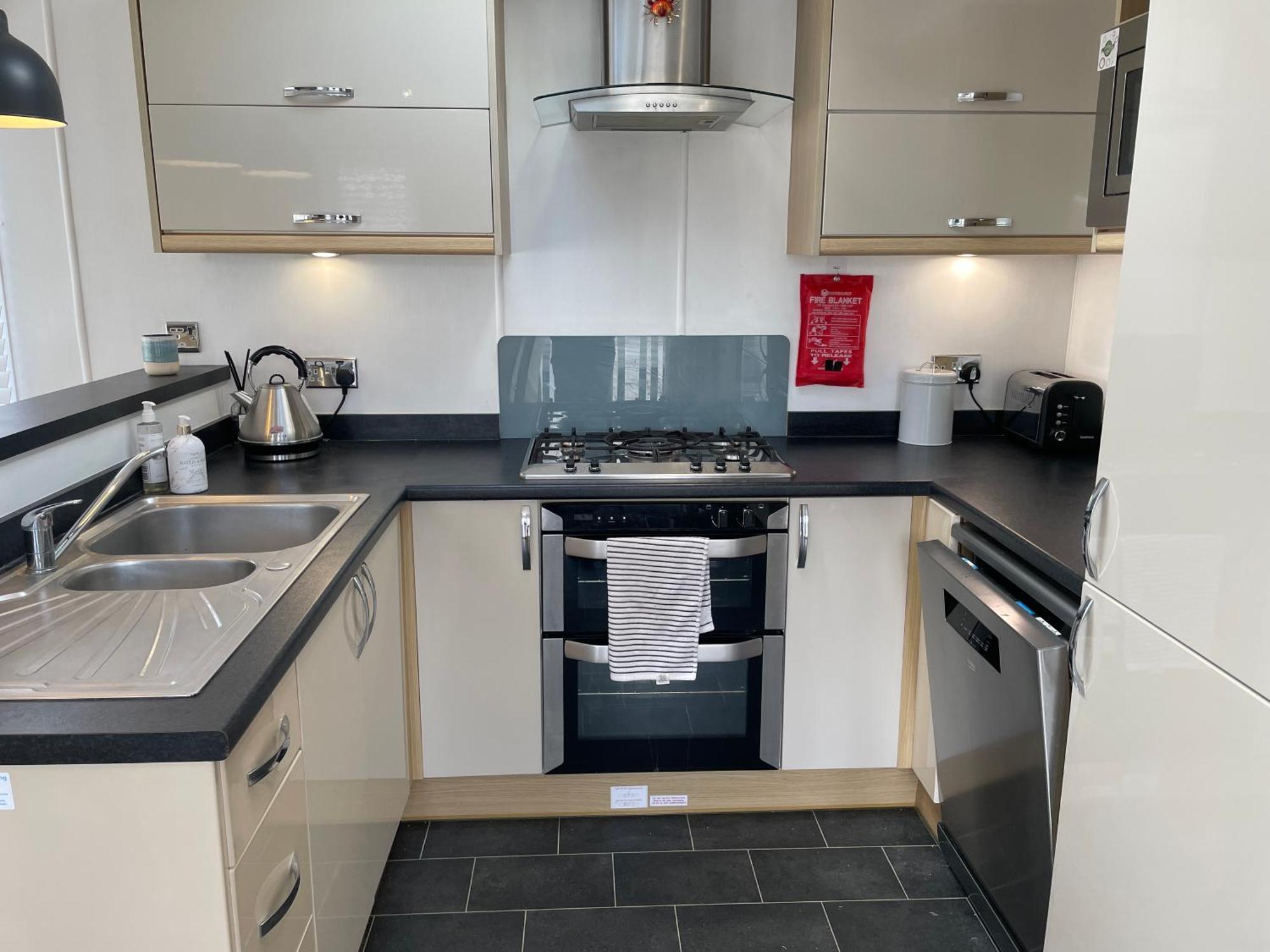 Rockley Park Private Holiday Homes 풀 외부 사진