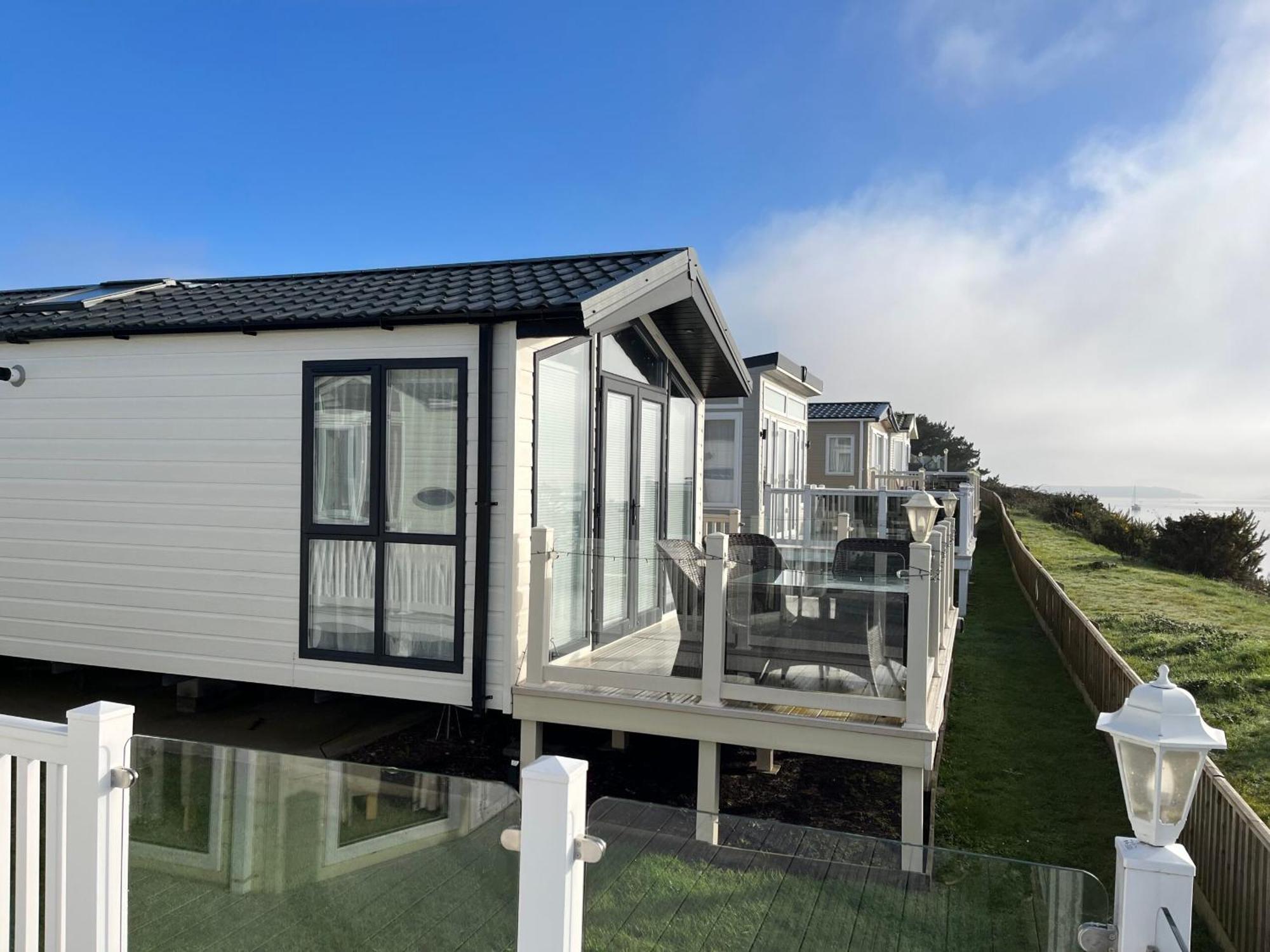 Rockley Park Private Holiday Homes 풀 외부 사진