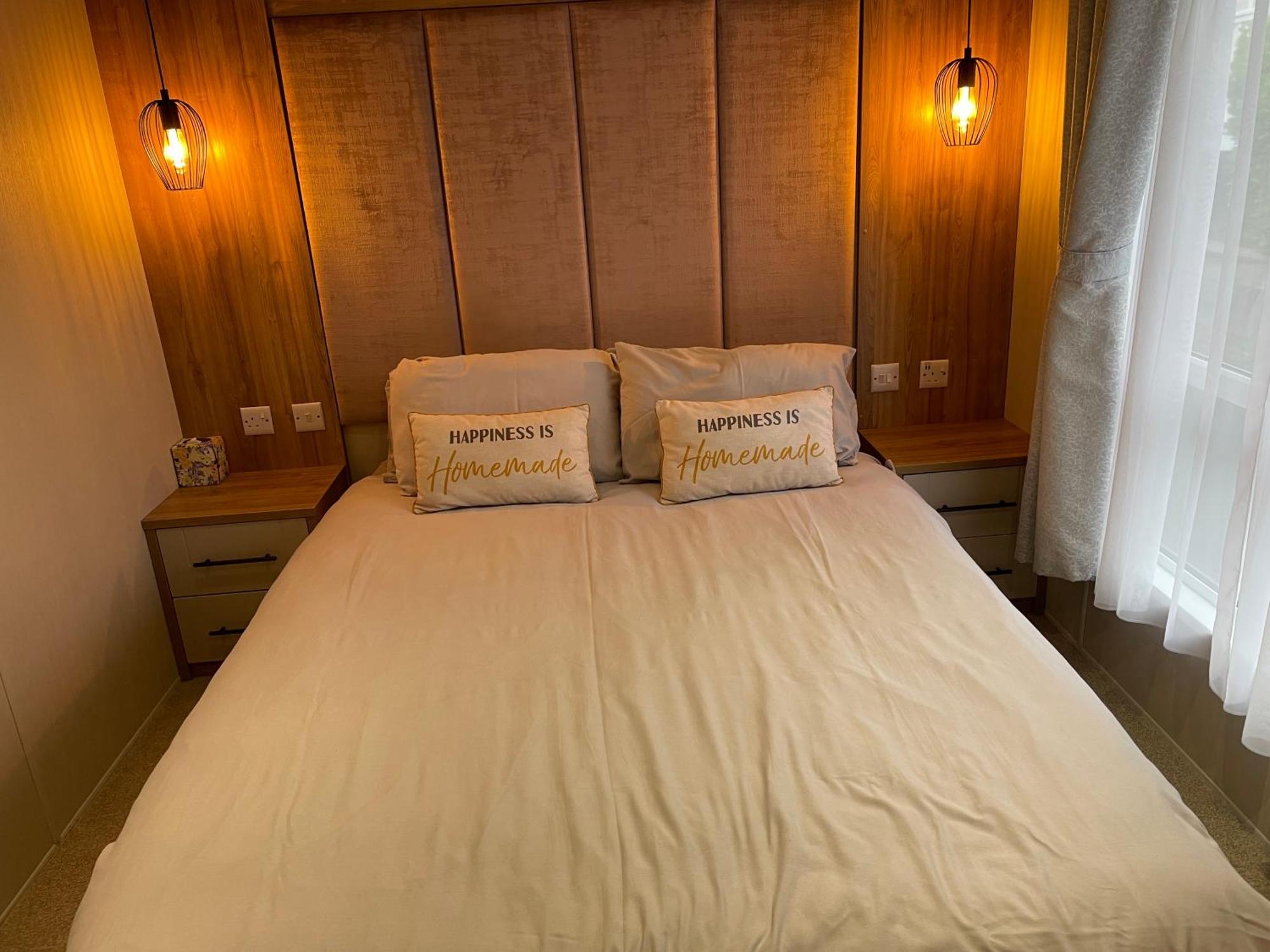 Rockley Park Private Holiday Homes 풀 외부 사진