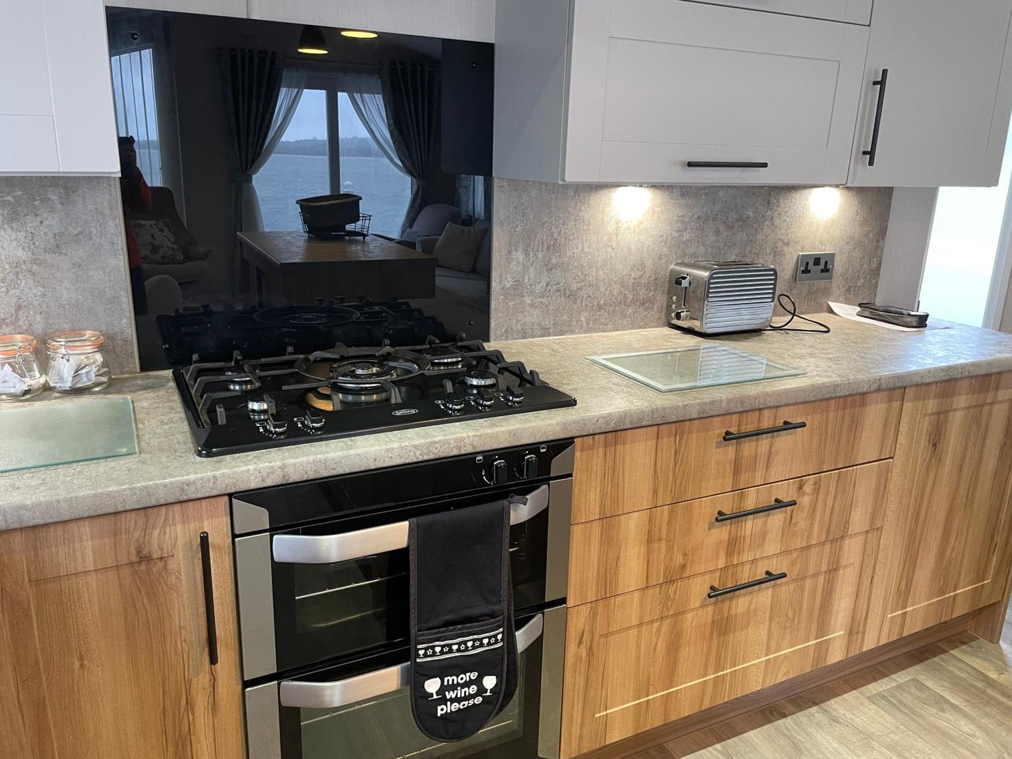 Rockley Park Private Holiday Homes 풀 외부 사진