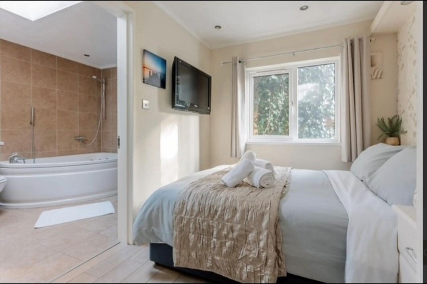 Rockley Park Private Holiday Homes 풀 외부 사진
