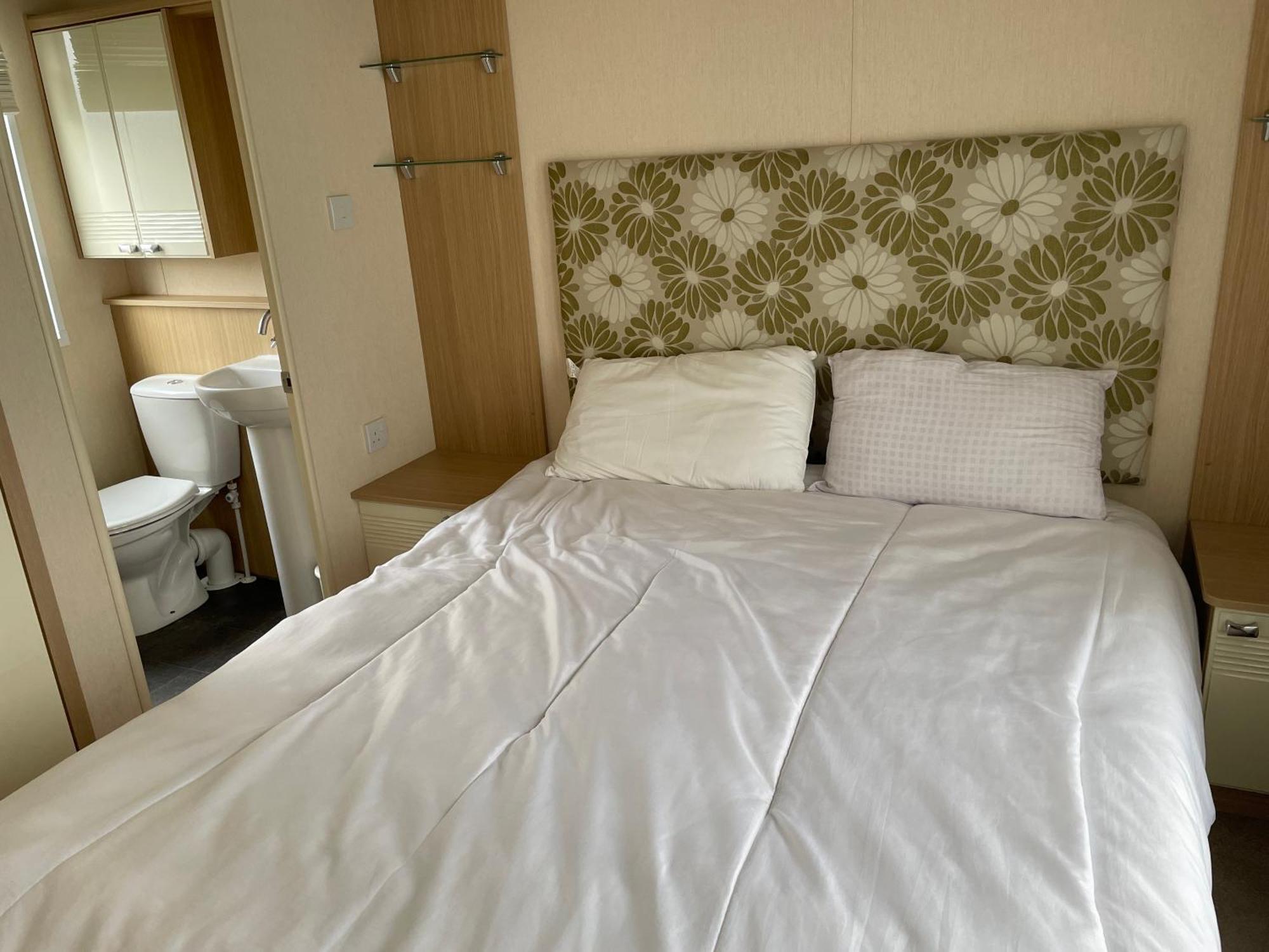 Rockley Park Private Holiday Homes 풀 외부 사진
